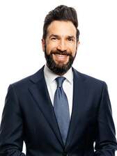 Afshin Mozaffari headshot