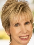 Caroline Anne Zuk headshot