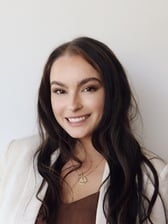 Claire Rochelle Highland headshot