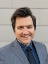 Ian L Quiel headshot