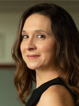 Kathleen Raziano Weil headshot