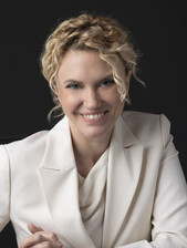 Kathryn S. Stapleton headshot