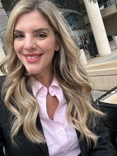 Keri Leigh Armpriester headshot