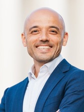 Mirakmal Niyazmatov headshot