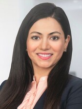 Nastaran Tara Nazifi headshot