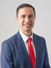 Roger J Sandberg headshot