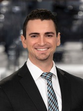 Zachary Santos headshot